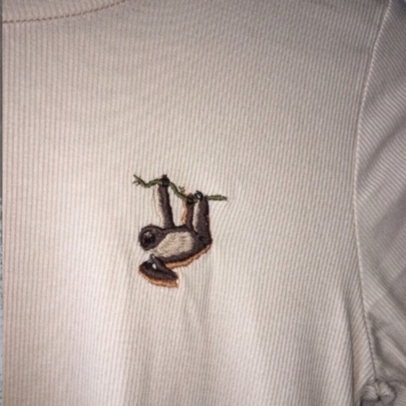 NWT Wild Fable Sloth Fitted Tee - Picture 3 of 5